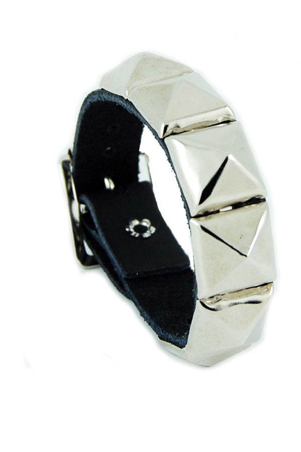1 Row Pyramid Stud Leather Wristband-9289