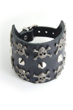 DEA185 - 3 Row Skull and Conical Stud Leather Wristband